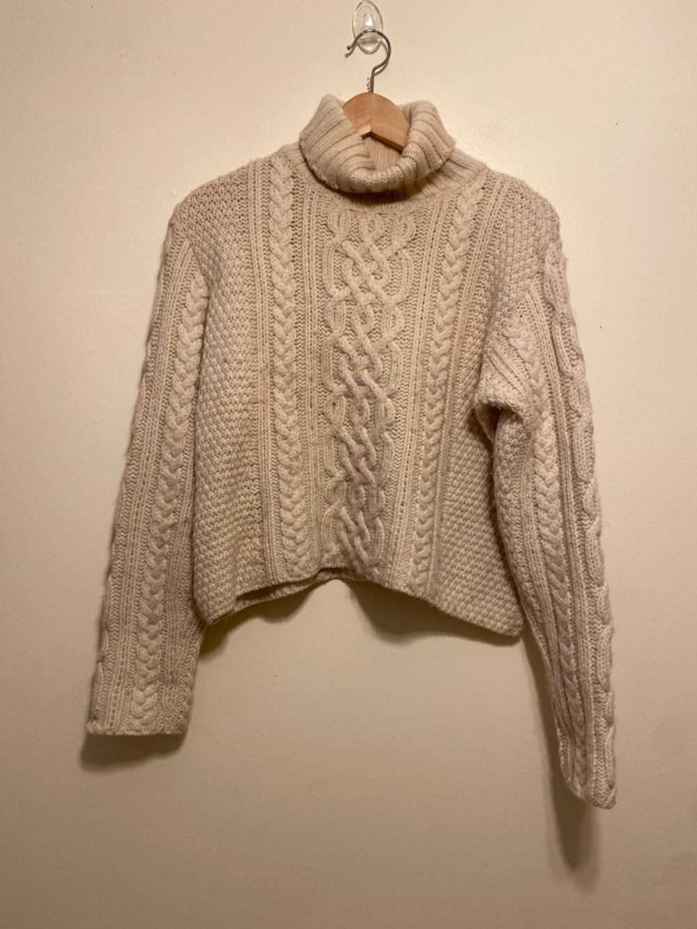 Paul James Made in England 100% wool Turtleneck Cable Knit Sweater - Cream . M